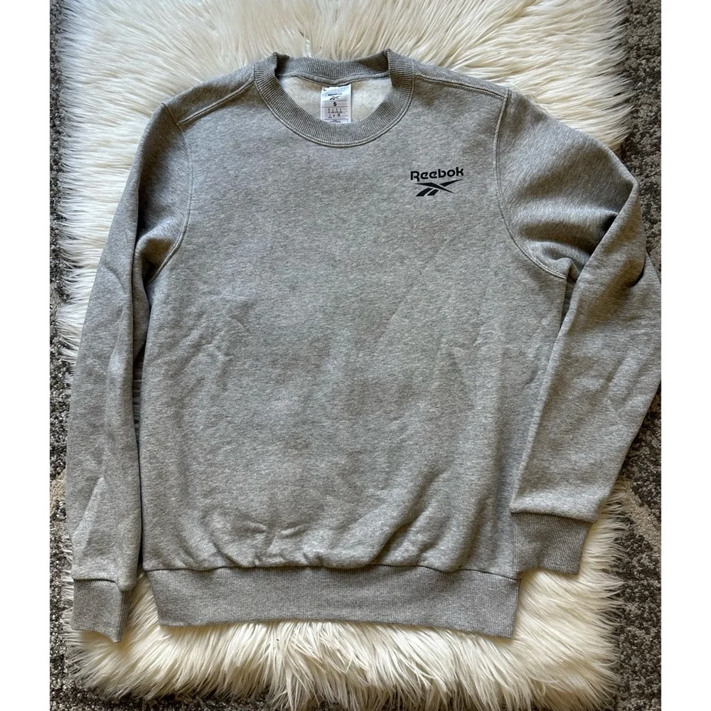 Reebok gray relaxed fit crewneck sweatshirt - Picture 4 of 13